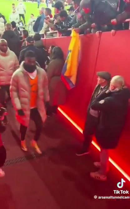 kaiyun-卡努发文批评枪手众将,无视名宿永贝里、佩蒂特径直返回更衣室