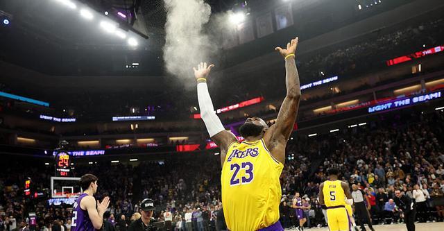 开云-雷迪克:国王本和我们一样投篮差 今晚投得太准